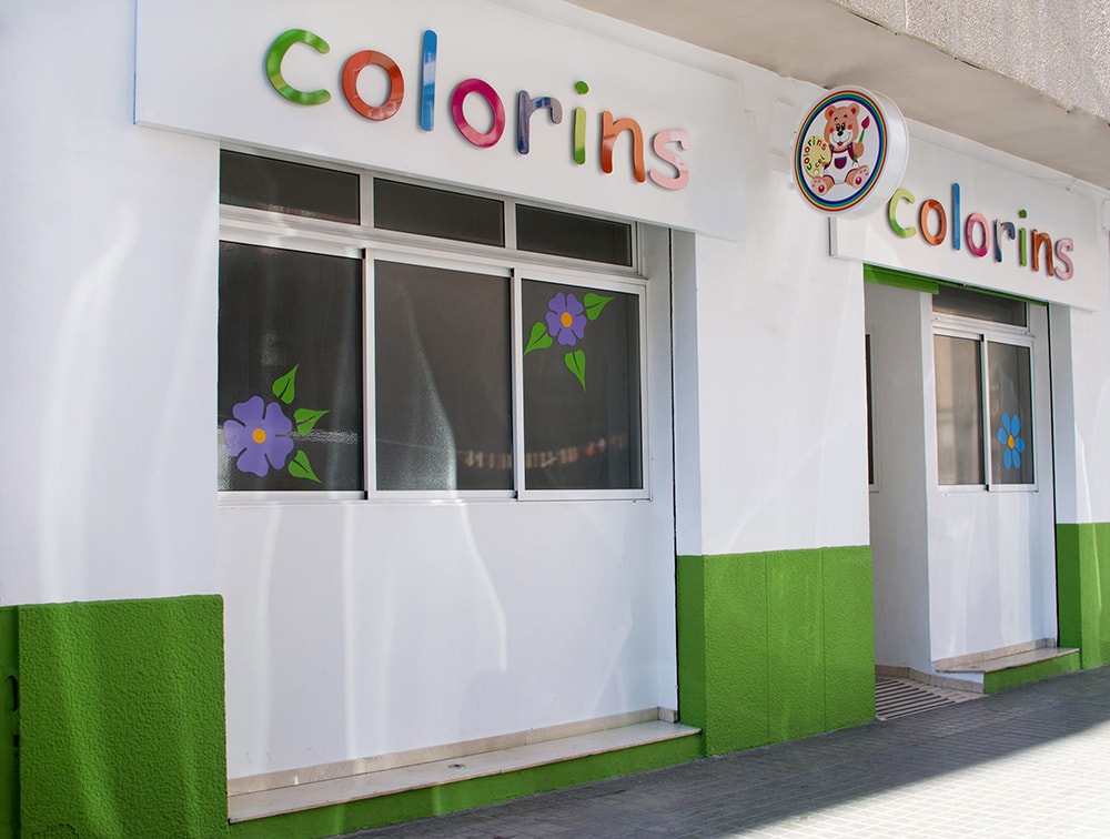 Foto fachada nueva escuela colorins valencia